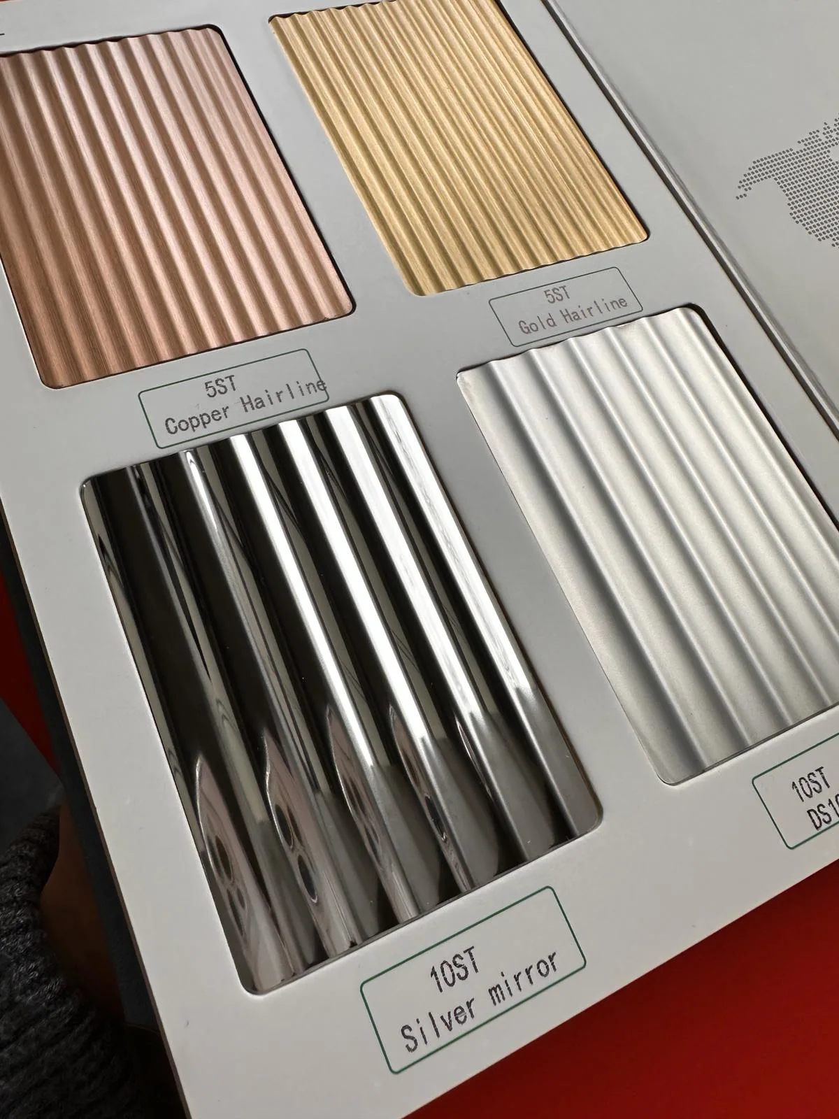 RYFLOWANE Panele Dekoracyjne ze Stali Nierdzewnej - Silver Połysk - obrazek 3